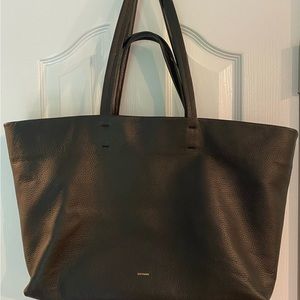 Cuyana classic easy tote